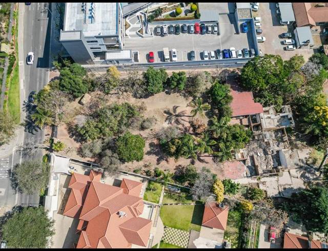 LAND FOR SALE IN BRYANSTON